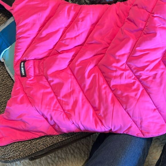 Land’s End Dog Puffer Quilted Vest adjustable Velcro rare Deep Pink Size Large - Picture 15 of 16